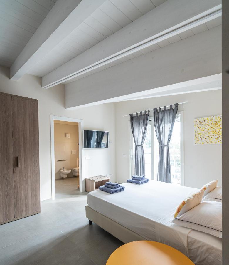 A Casa Di Sabina Hotel Десенцано дел Гарда Екстериор снимка